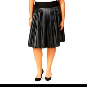 Melissa Mccarthy pleated pleather skirt size 3x
